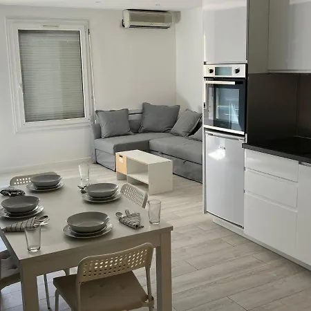 App 2 Centre , 6 Personnes