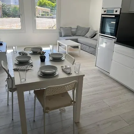 App 2 Centre , 6 Personnes