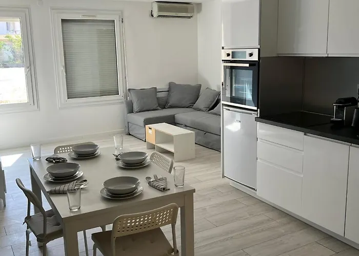 App 2 Centre , 6 Personnes